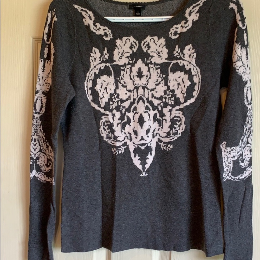 3/$20 Gorgeous sweater by Ann Taylor Size Small